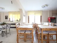 Jasmine Butik Pansiyon Hotels in Foça