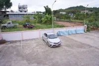 Phuruaboutique Hotel & Saunas - parking