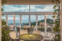 Hotel Vis à Vis - Frühstück