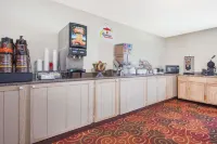 Super 8 by Wyndham Evansville North - breakfast