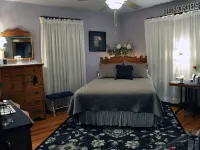 Garden Gate Bnb Hotels in Sturgeon Bay