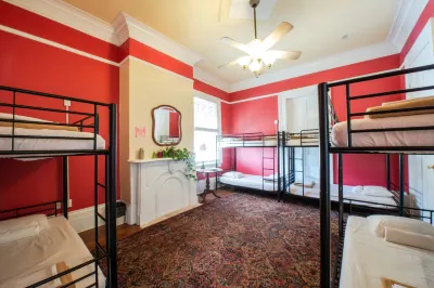 Hostel Auberge Nola Hoteles en 