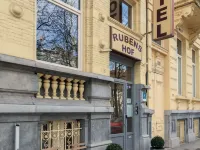هوتل روبينزهوف Hotels near هيت زاود