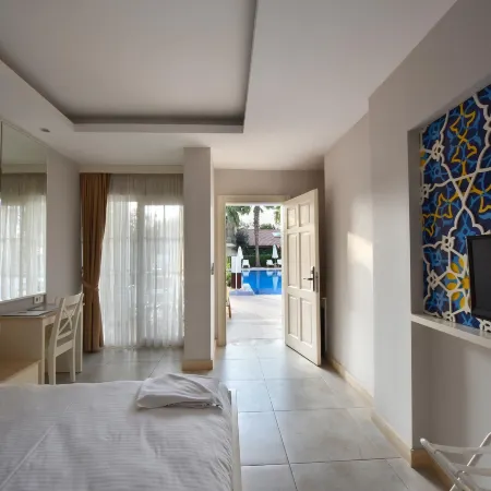 Sea Breeze Hotel and Apartments