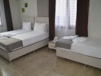 Hotel Hugo Hotels in Edremit
