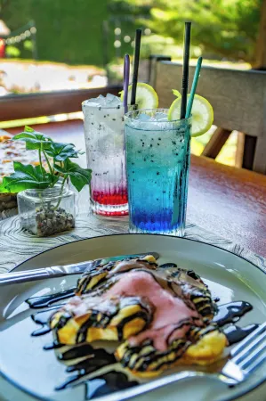 The Hawk's Nest Resort Отели в г. Krueng Raya