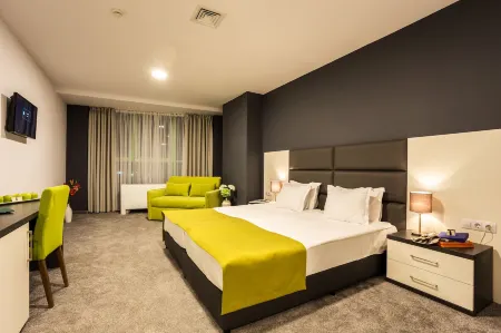 Earth & People Hotel & Spa - Free Parking