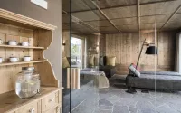 Presulis Hideaway Apartments & Restaurant