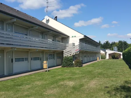Campanile Orleans Nord - Saran Отели рядом с достопримечательностью «Musee du Theatre Forain»