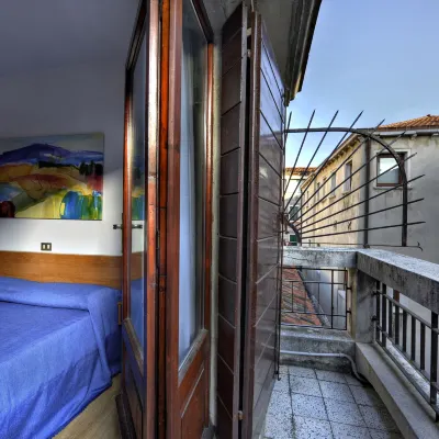 โรงแรมคาเปรรา โรงแรมใกล้San Tomà Vaporetto Stop