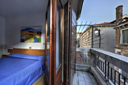 โรงแรมคาเปรรา