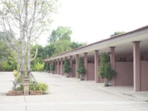 ริมเมือง รีสอร์ท โรงแรมในอำเภอ พนมสารคาม