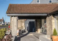 Almondsbury Inn & Lounge فنادق في Thornbury