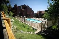Mammoth Ski & Racquet Club - Pools