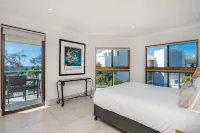 Bayview Beachfront Apartments, in Town Right on the Beach