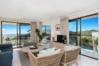 Bayview Beachfront Apartments, in Town Right on the Beach