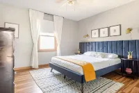 DT Fishers Home, Pet Friendly, Hot Tub, Golf, Pickleball, Concerts!!!