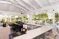 Royal West Indies - bar