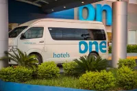 One Monterrey Aeropuerto - parking