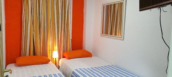 Low Cost Room Plaza de Hierro IV Hotels in Comarca Sur