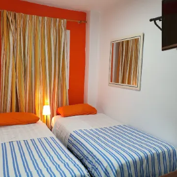 Low Cost Room Plaza de Hierro IV