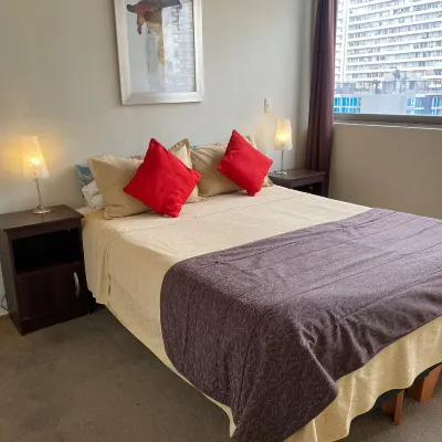 Luna Suite Departamentos Hotel dekat Barrio Lastarri