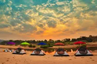 Mekong Bird Resort & Hotel - parking