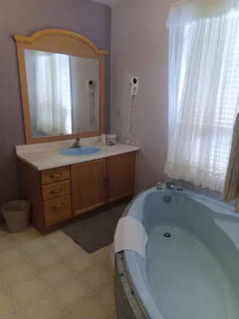 Princess Motel Отели рядом с достопримечательностью «Gallery on The Lake»