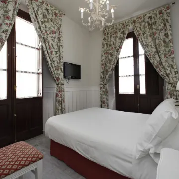 Basic Hotel Puerta de Sevilla