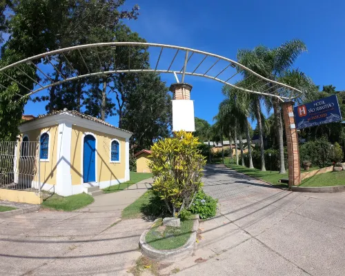 Hotel São Sebastião da Praia Hotels near Rio Tavares