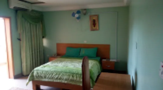 Mataan Hotel  Suites โรงแรมใน