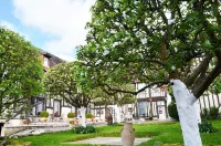 Le Manoir de l'Engagiste Hotels in Vimoutiers