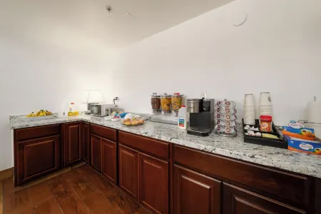 America Inn & Suites