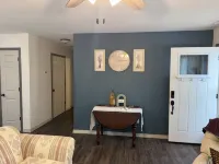 Charming 2-bedroom duplex with WiFi, AC in marvelous Mansfield Hotels in Wright County