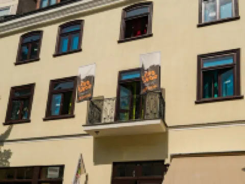 外出老城青年旅館 鄰近亞當·密茨凱維奇文學博物館的酒店