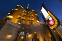 Hotel Luna Ikeda (Adult Only) Hotels in der Nähe von Takarazuka City Osamu Tezuka Memorial Hall