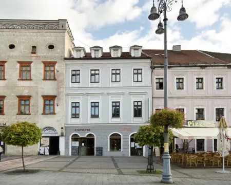 商場酒店 班斯卡－比斯特里察酒店