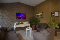 HAN Deluxe Hotel