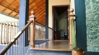 Birds Paradise Hotel