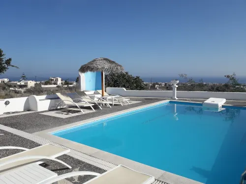 Santorini Traditional Suites