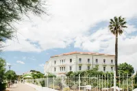 Grand Hotel Des Sablettes Plage, Curio Collection By Hilton Hotels in La Seyne-sur-Mer