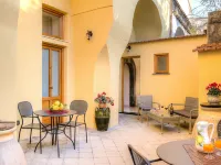 納尼納家庭旅館 梅塔酒店