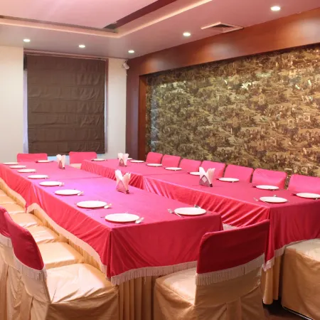 Hotel Leela Grande