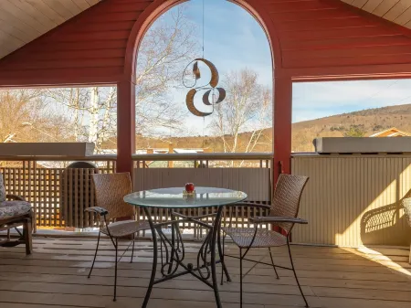 Shaker Mill Inn Отели в г. Остерлиц