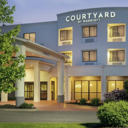 Courtyard Kingston