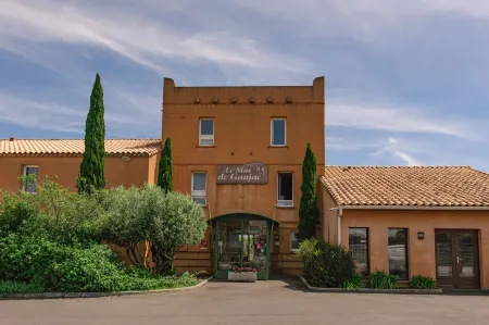 Le Mas de Gaujac Отели в г. Сен-Лоран-де-ла-Кабрерис