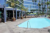 Hyatt Regency Long Beach - Pools