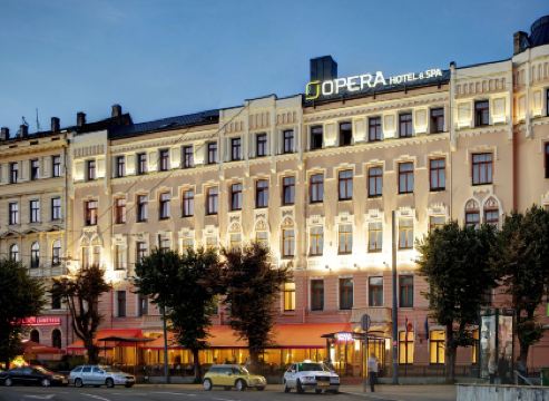 Opera Hotel