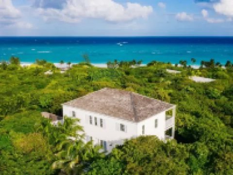 Pink Sands Resort Hotels in Dunmore Town