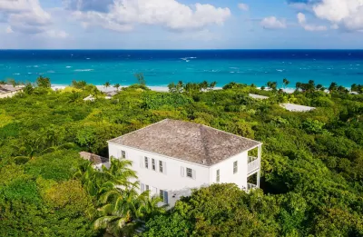 Pink Sands Resort Hotels in Spanish Wells